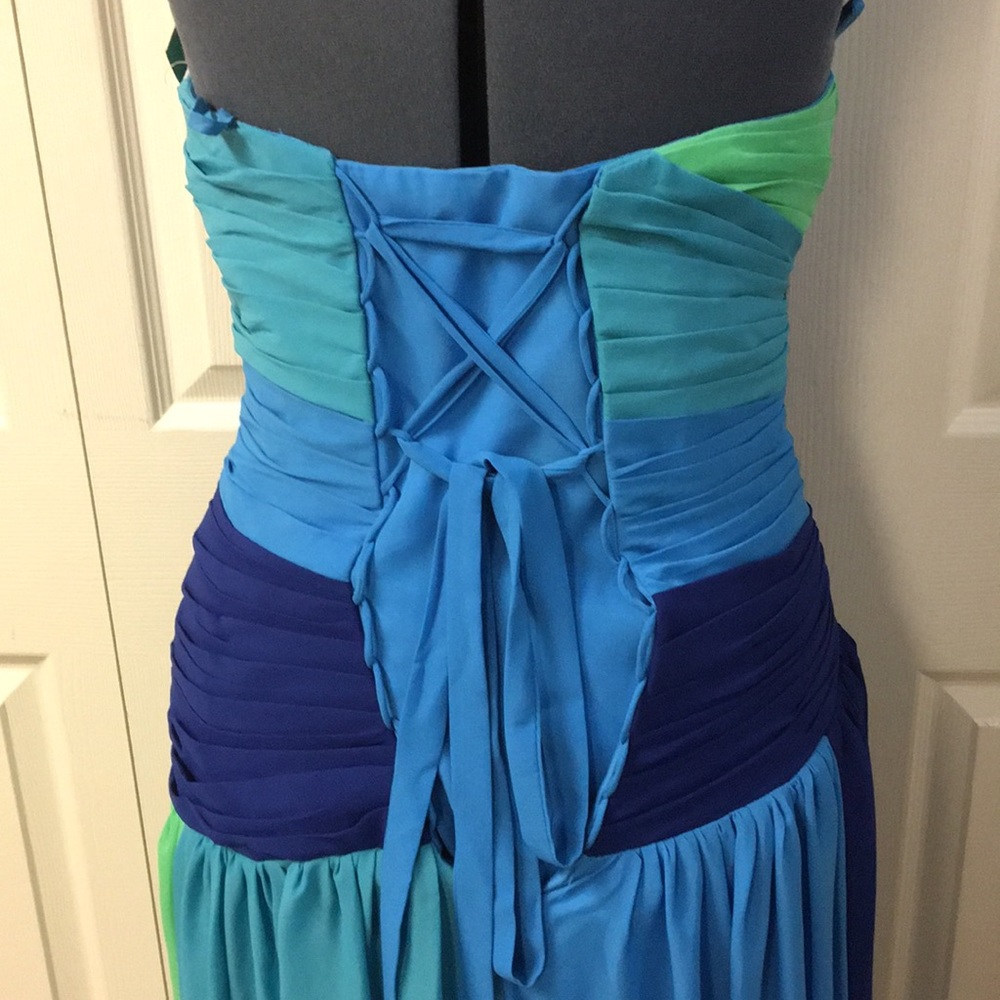 Dress - Picture 3 of 8